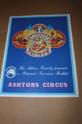 Ashtons circus programme 70s - , ?