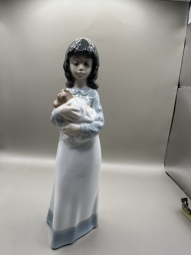 Lladro nao porcelain - nao,
