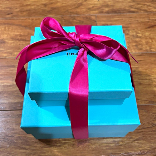 Tiffany blue gift - co.,