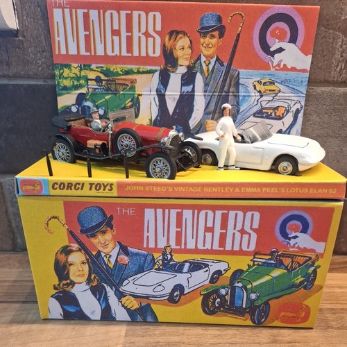 Corgi the avengers gift - corgi,