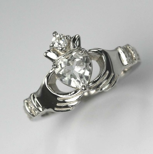 2ct simulated diamond - simulated,