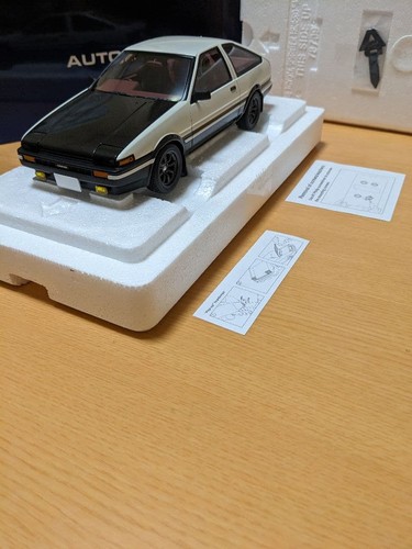 Autoart ae86 trueno model - autoart,