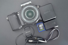 Sony Alpha NEX-5R 60 Shots