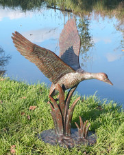 SUPBERB "DUCK IN FLIGHT" in