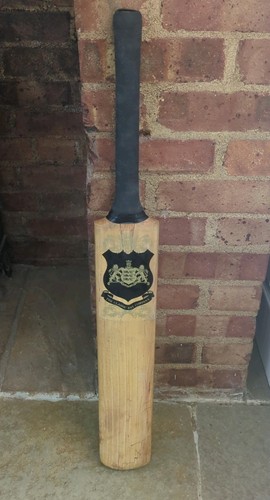 Cricket bat the classic - cricket,