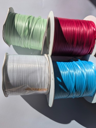 Ribbon job lot - lot,