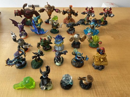 Huge bundle skylanders - 24,