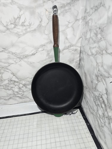 Cousances volcanic green cast - green,