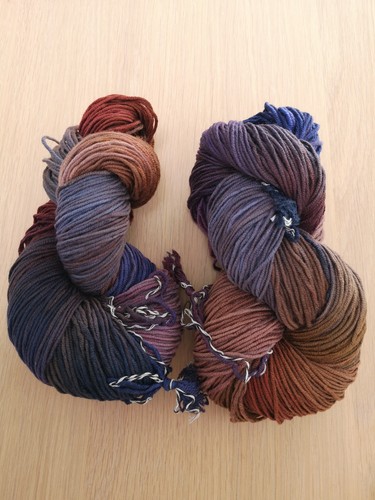 Hand dyed 100 wool yarn - hand,