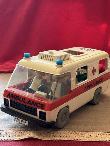 Playmobile vintage ambulance