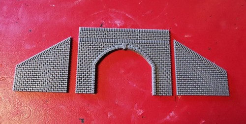 Gauge tunnel portal with - n,