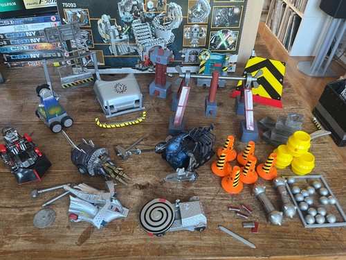 Robot wars pullback - robot, toys