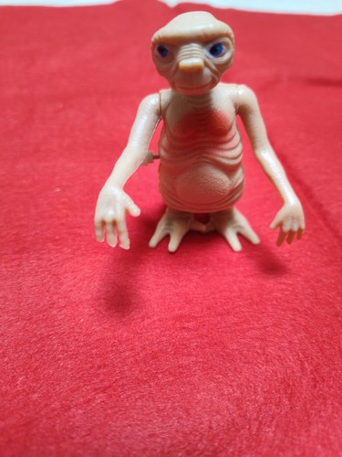 Action figure - et,