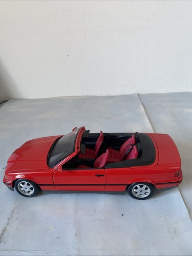 Maisto bmw 325i - maisto, 1/18