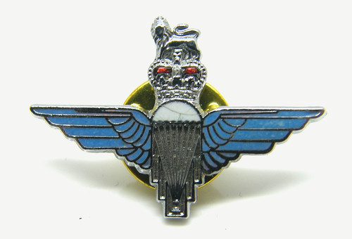 The paras parachute regiment - parachute,