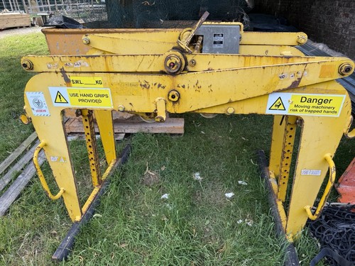 Block brick grab hydraulic - block/,