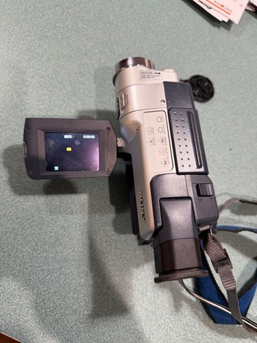 Sony handycam ccd trv318 - sony,