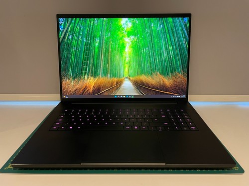 Razer blade rtx - 18, (2025)