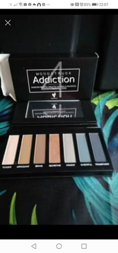 Younique addiction eyeshadow - addiction,