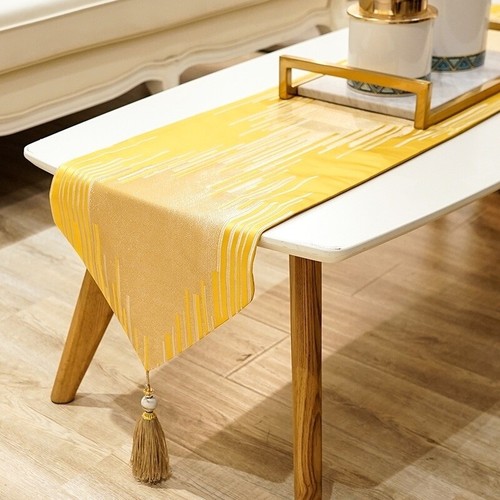 Luxury table runners - table,