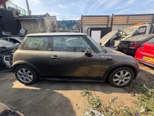 Mini COOPER Park Lane R50 1.6 Petrol, Manual 2005 Breaking. wheel bolt