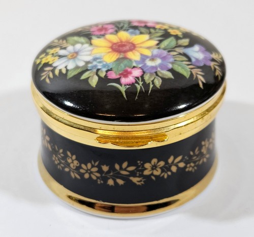 Falcon china staffordshire - falcon,