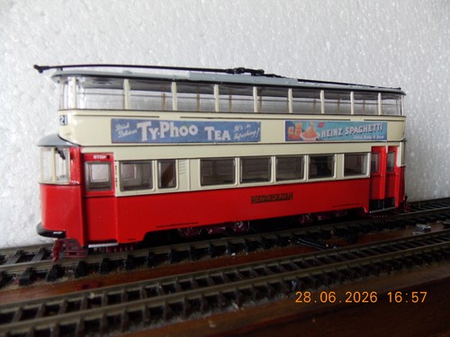 Feltham tram met livery by - met,