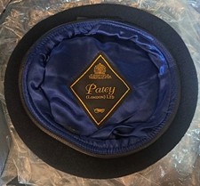 Navy blue, 100% wool, leather