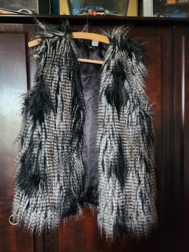Divided furry gilet - h&m,