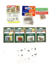 VARIOUS BRANDS 'N' GAUGE LOT OF 8 ASSORTED PACKS FIGURES/ VEHICLES/ ACCESSORIES