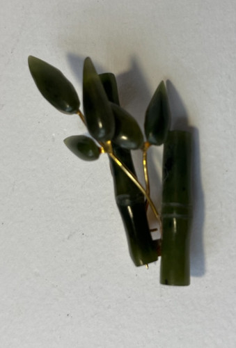 Beautiful vintage carved - beautiful, jade