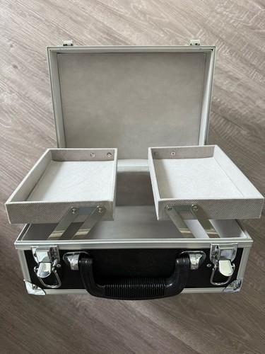 Aluminium make travel - make, up