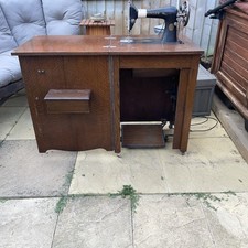 1906 Type 66 Singer Sewing Machine In Bespoke Oak Cabinet