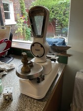 Avery Grocers Scales And Weights