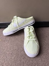 New Nike Court Legacy Mule