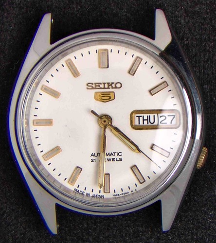 Seiko 7s26 white dial men - seiko,