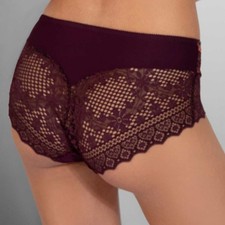 Empreinte XXL UK18 EU46 Henne