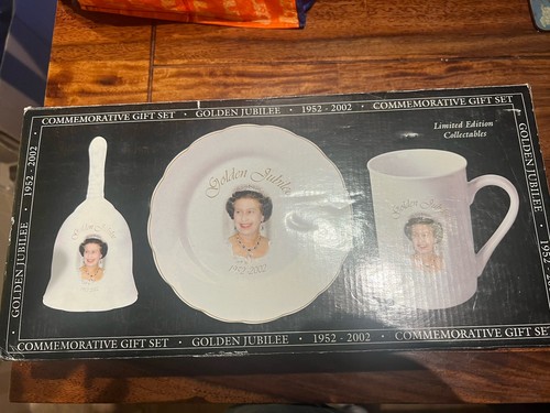 Queen elizabeth golden - queen,