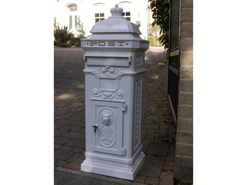 Large vintage outdoor lockable - vintage,