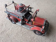 VINTAGE CLASSIC FIRE ENGINE