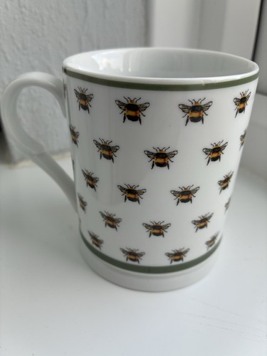 White ceramic bee - white, pattern