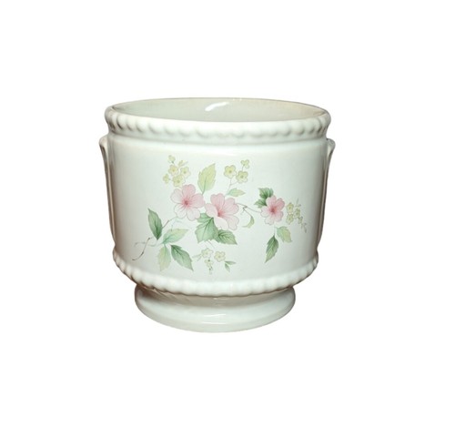 Royal victoria pottery - royal,
