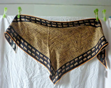 Unusual Triangular Thia Silk