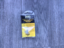 Solar thumb screw springs - thumb,