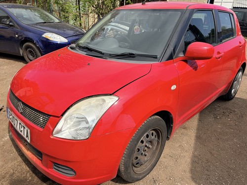 Suzuki swift door red - suzuki,