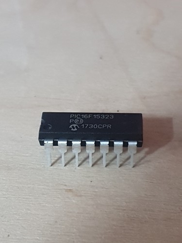 Microcontroller pic16f 15323 - microcontroller,
