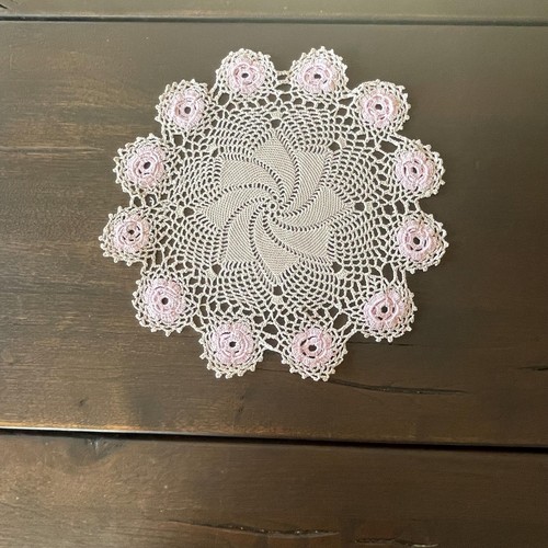 Small circular ecru crochet - small,
