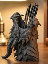 Dragon Pen Holder Desk
