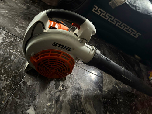 Stihl petrol handheld - 85,