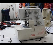 Bernina 4 Thread Funlock